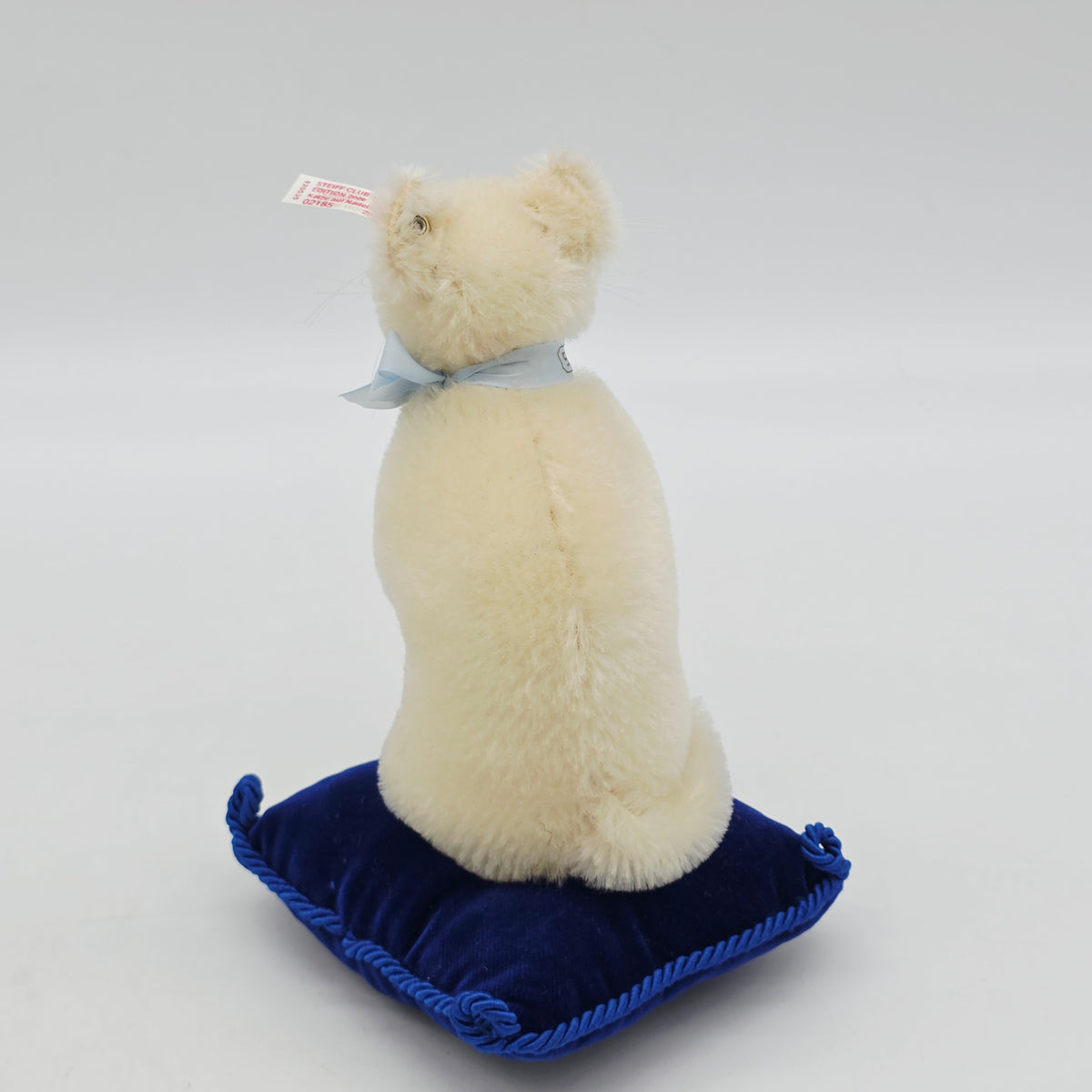 Steiff 420535 Katze auf Nadelkissen weiß 17 cm Jahr 2006