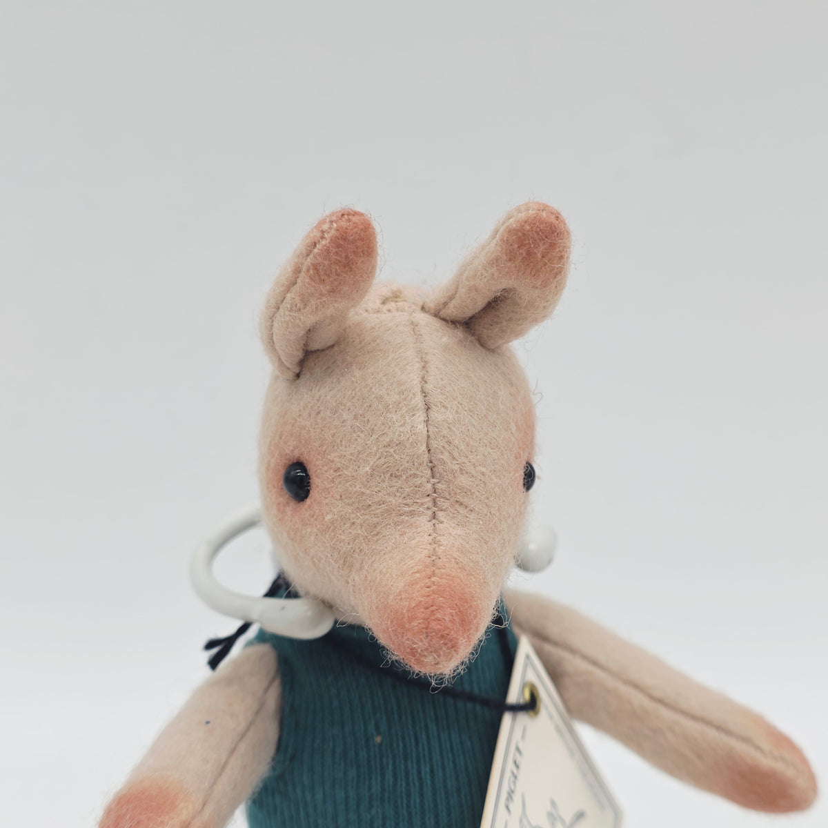 R. John Wright Piglet 12 cm