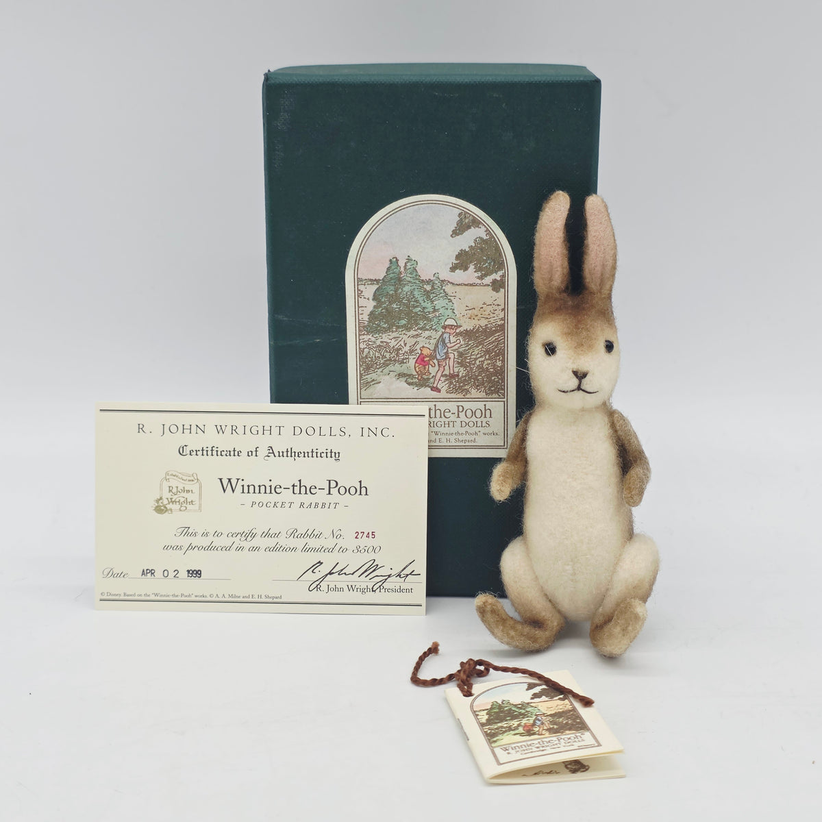 R. John Wright Pocket Rabbit Winnie the Pooh 14 cm