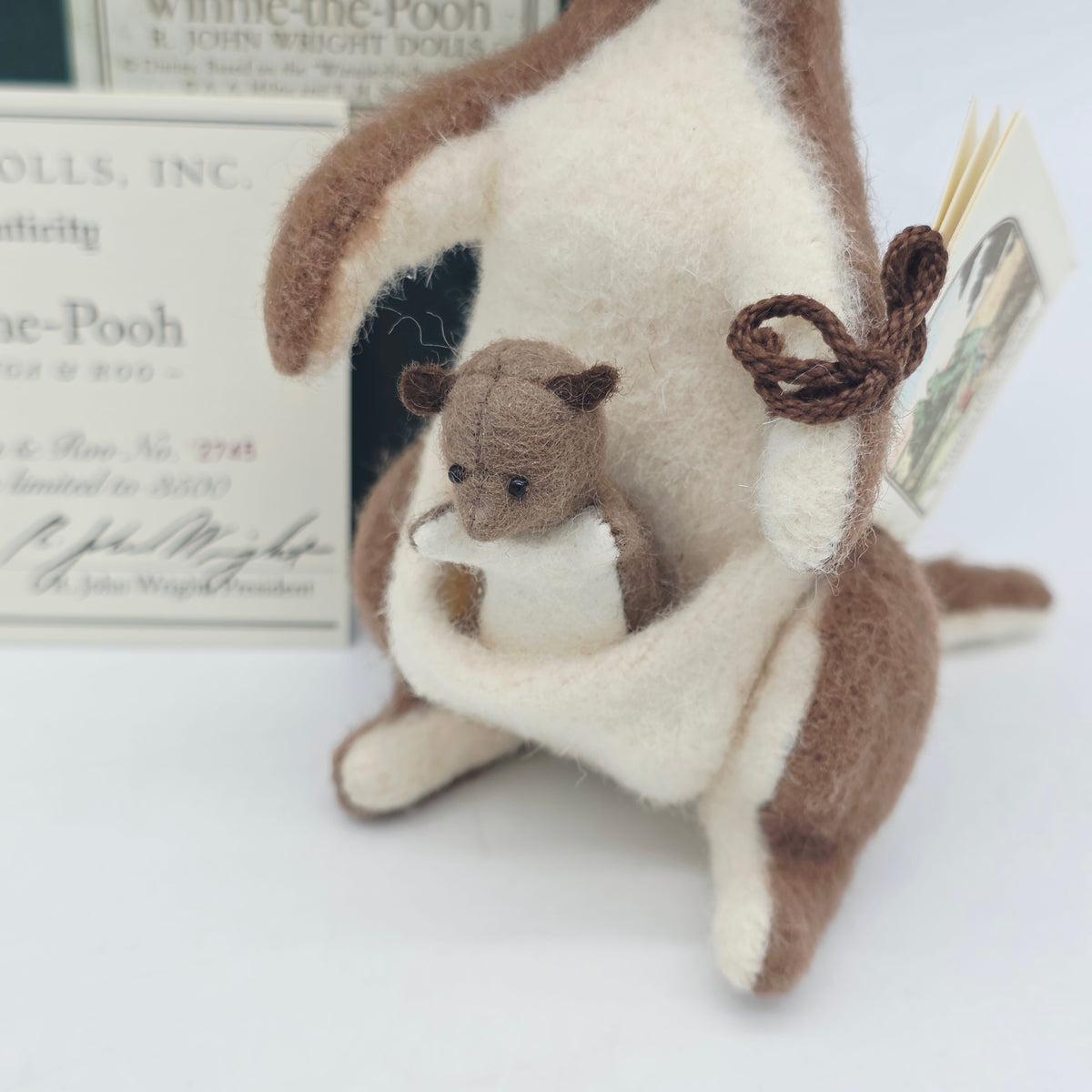 R. John Wright Pocket Kanga & Roo Winnie the Pooh