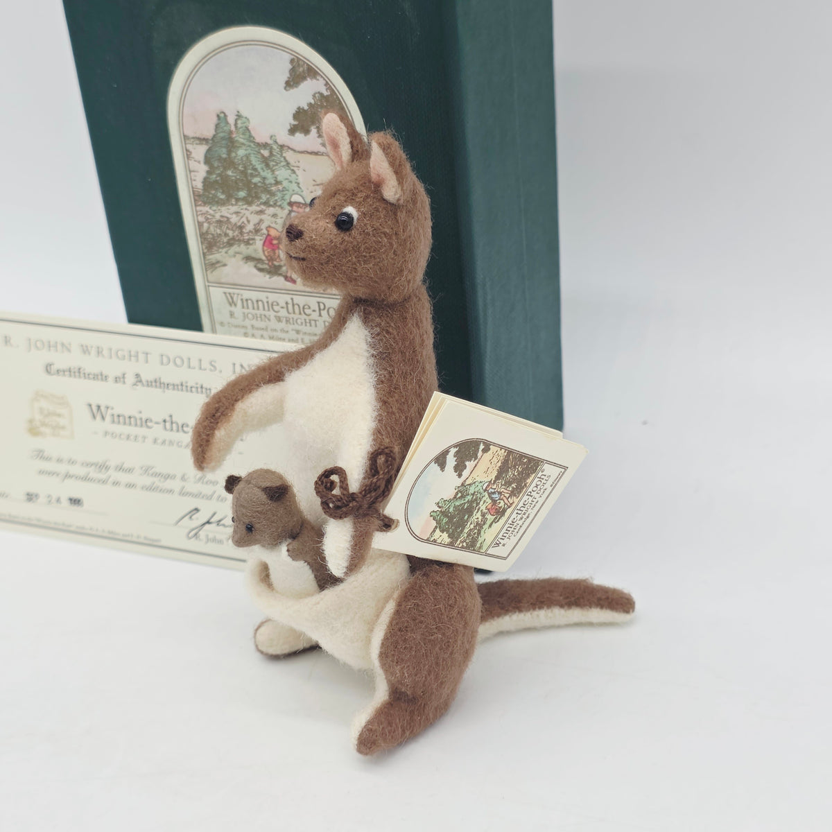 R. John Wright Pocket Kanga & Roo Winnie the Pooh