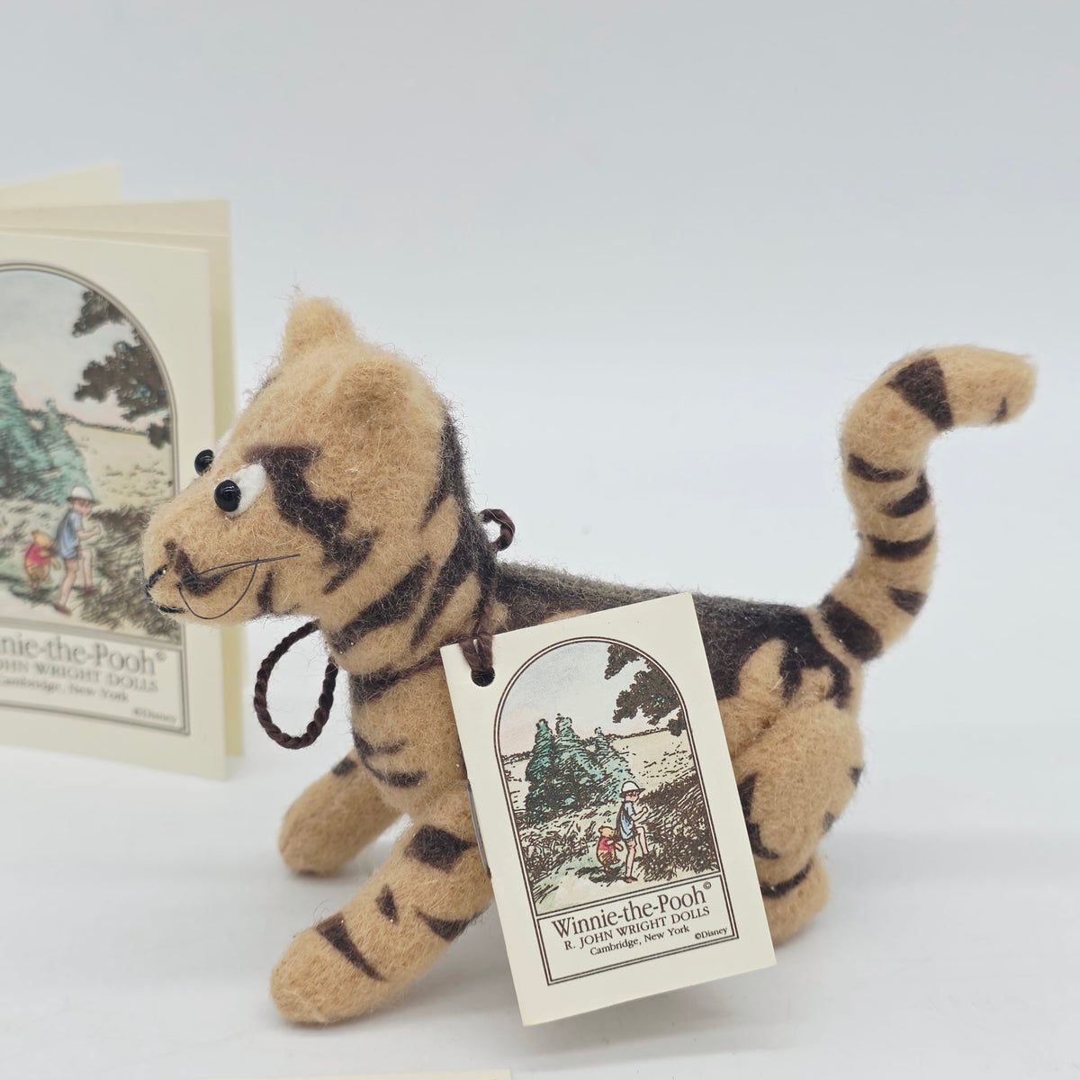R. John Wright Pocket Tigger Winnie the Pooh 9 cm
