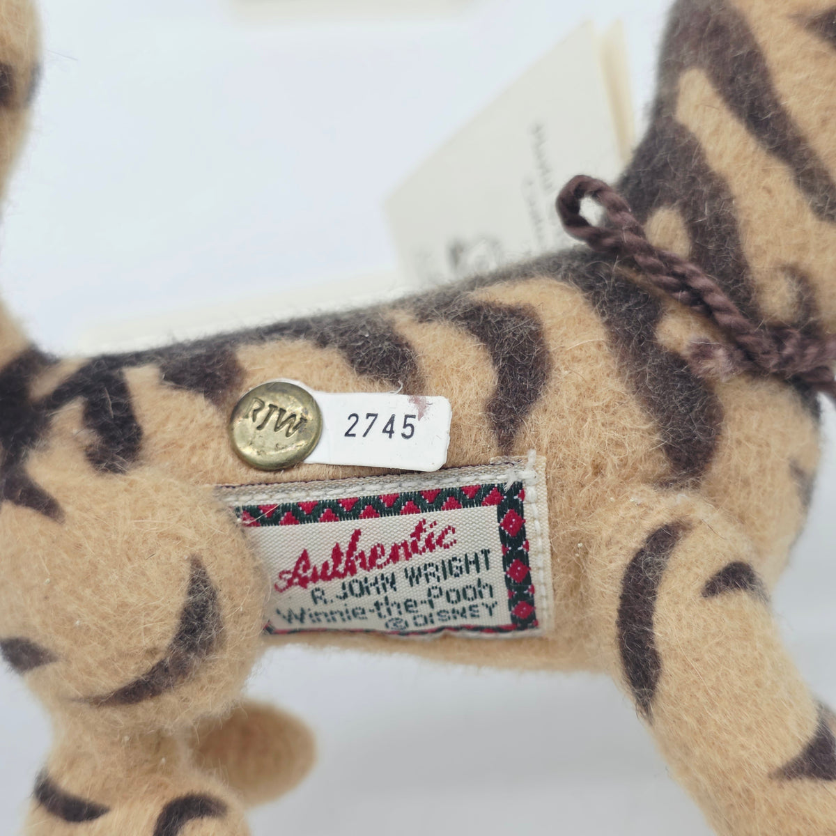 R. John Wright Pocket Tigger Winnie the Pooh 9 cm