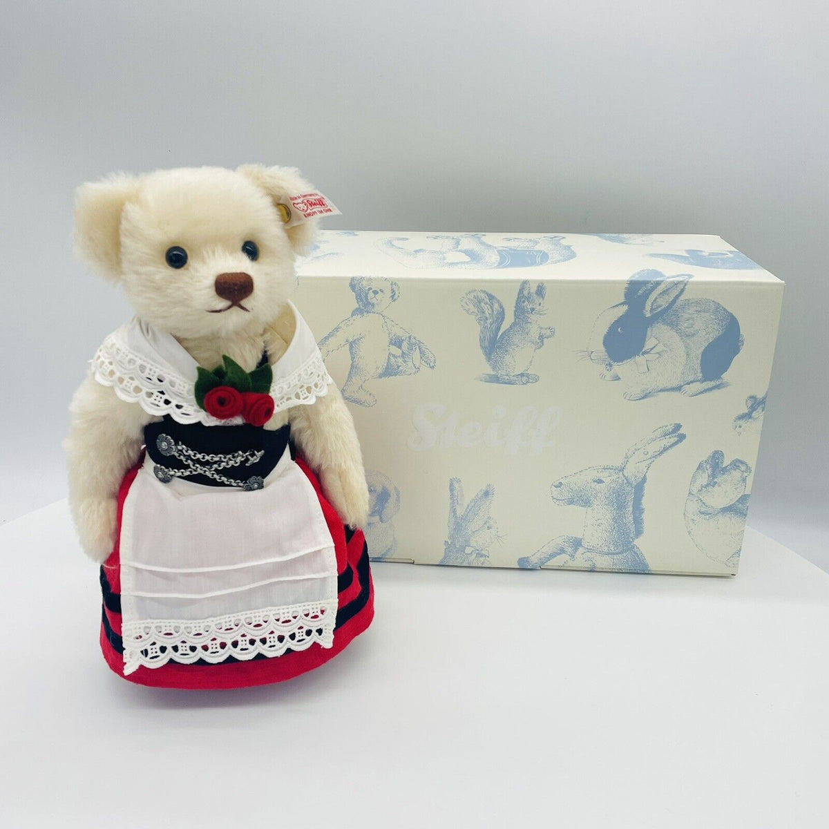 Steiff Teddybär Trachtenmädchen Liesel 657184 limitiert 1500 aus 2010 23cm
