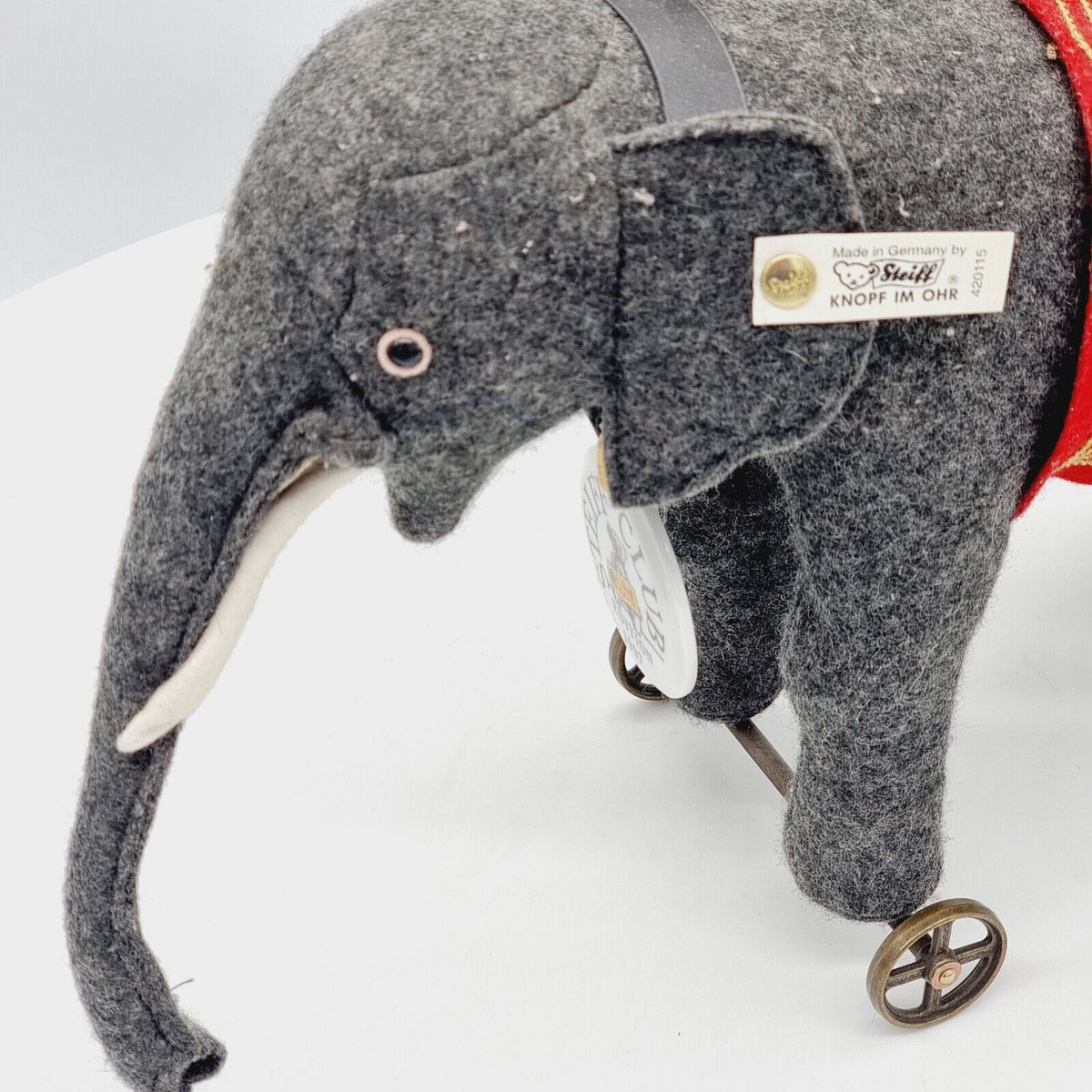 Steiff 420115 Filzelefant auf Rädern Replica Club Edition 1997 / 1998