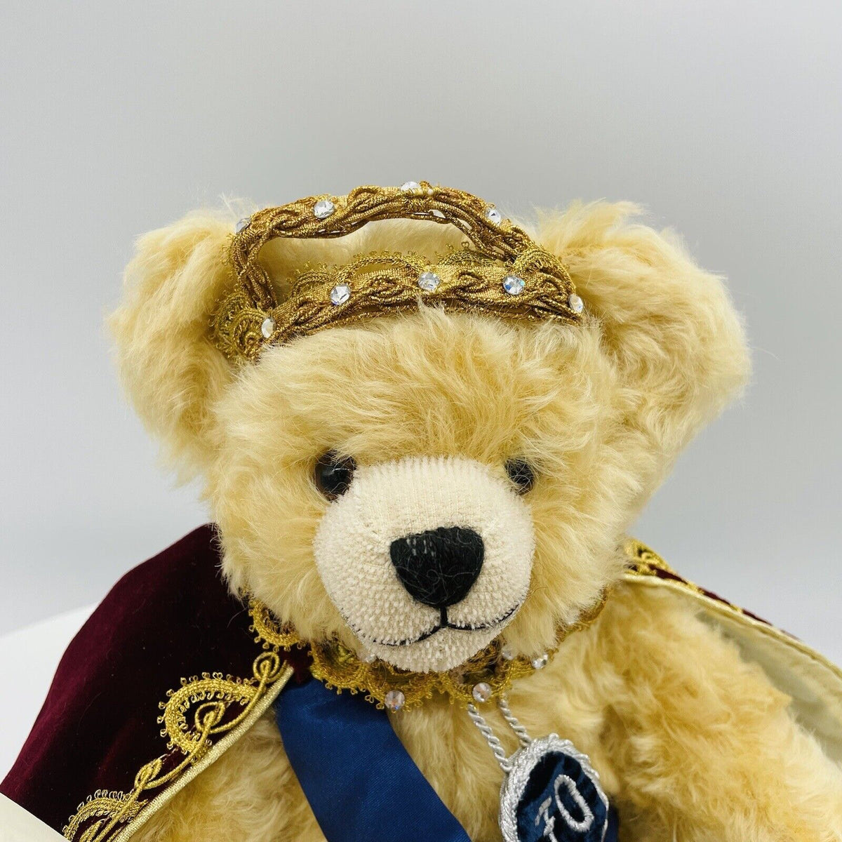 Hermann Coburg Teddybär Queen Elizabeth II. Platinum Jubilee aus 2022 35 cm