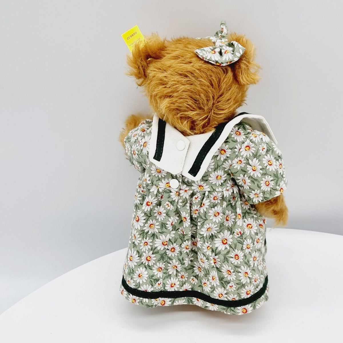 Steiff 028632 Teddybär Mädchen aus 2001 23 cm Mohair