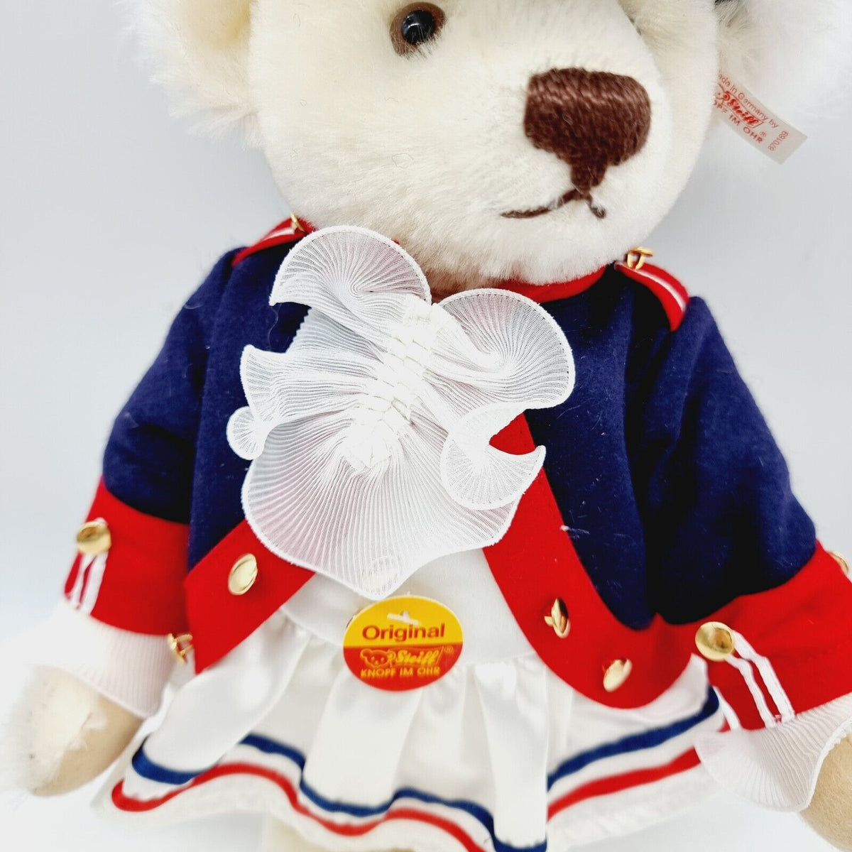Steiff 670169 Deutschland Teddybär Funkenmariechen limitiert auf 2000 Exemplar