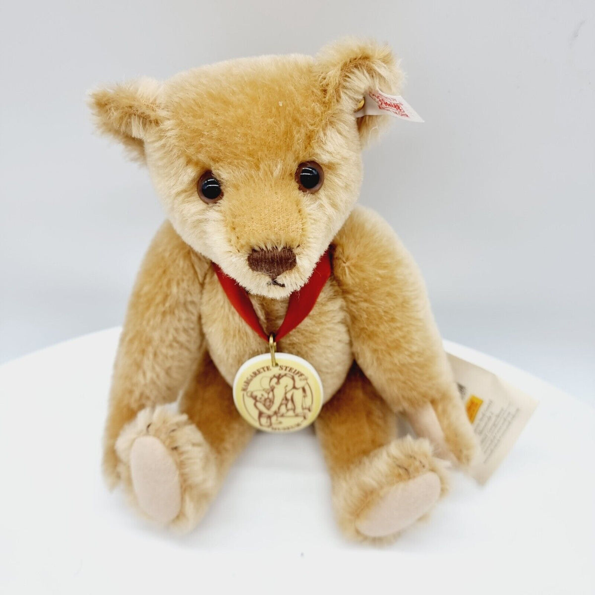 Steiff 670701 Museumsbär 2001 Zimt 32 cm limitiert mit Porzellan-Marke
