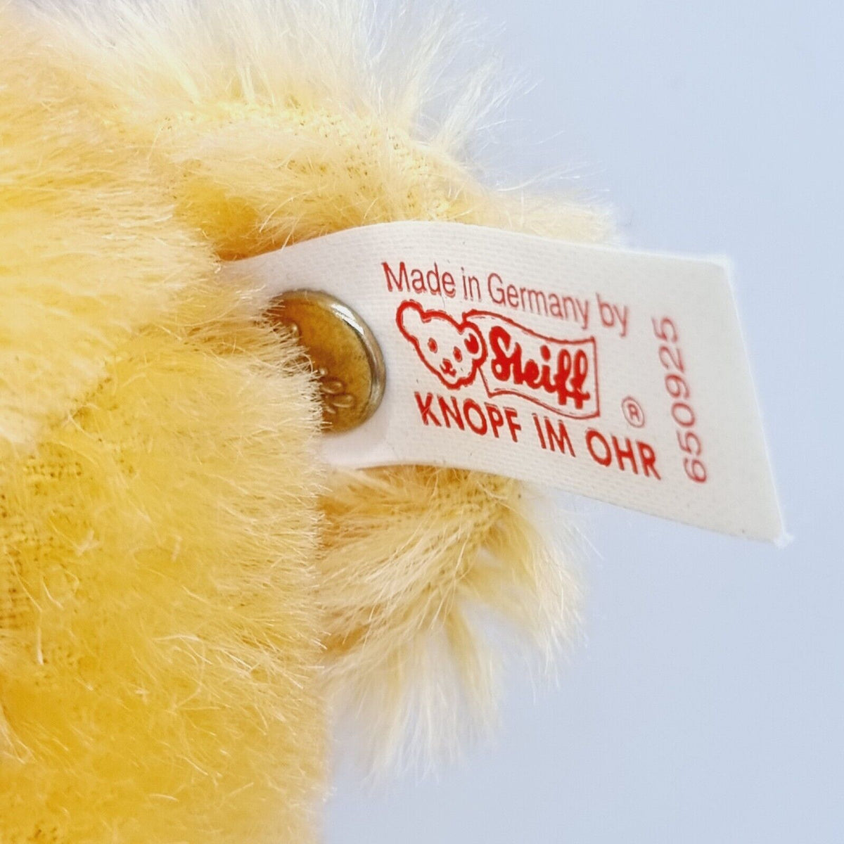 Steiff 650925 Teddybär Eddi Spiel und Spaß mit blauer Schleife