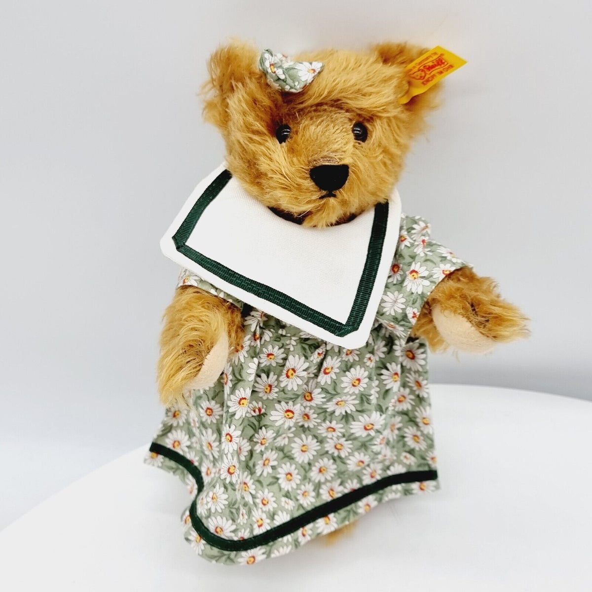 Steiff 028632 Teddybär Mädchen aus 2001 23 cm Mohair