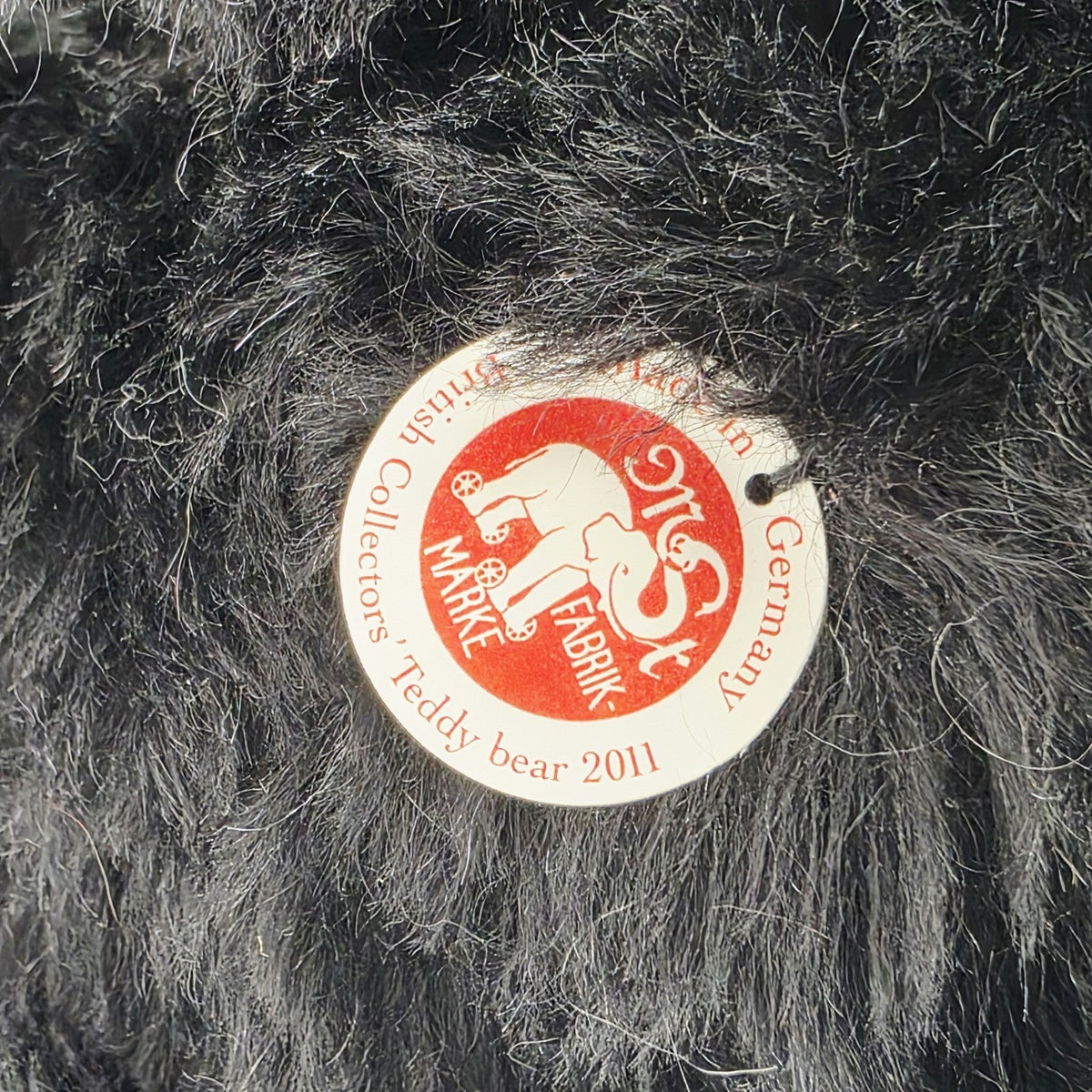 8770977