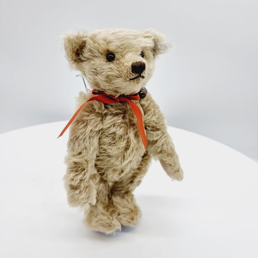 Steiff 421655 Club-Event Teddybär 2021 mit Schleife und Etikett