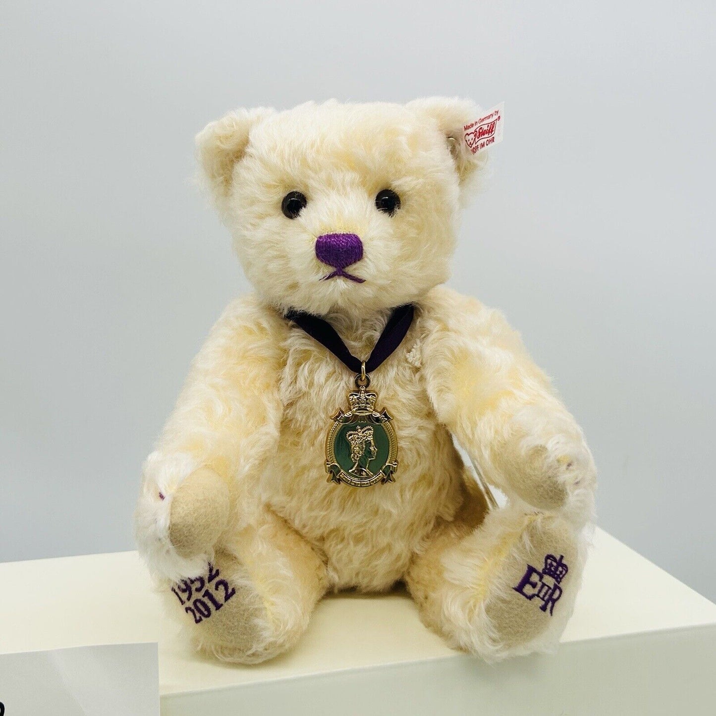 Steiff 663659 Teddybär Diamond Jubilee Queen Elizabeth limitiert 2012