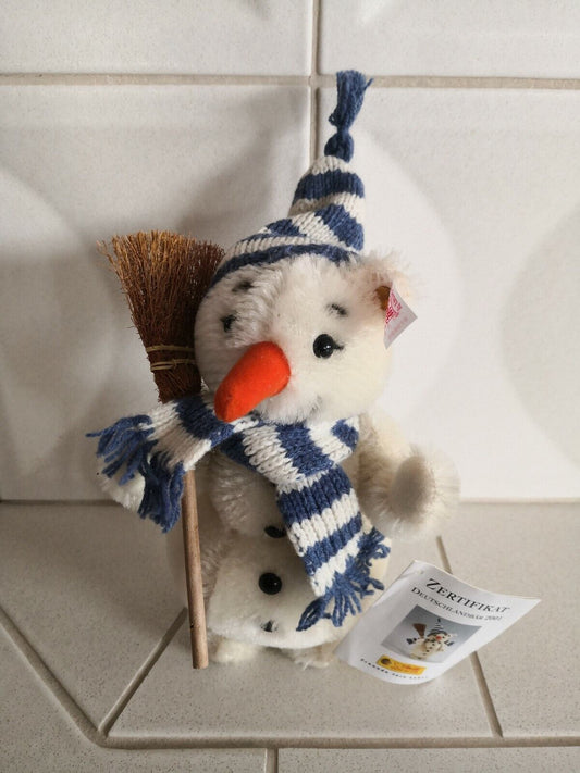 Steiff 670695 Schneemann mit Besen, Schal & Zipfelmütze, komplett mit allen ID`s