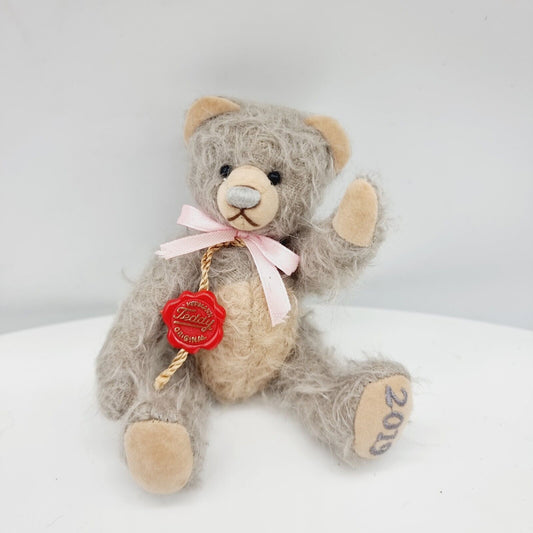 Hermann Teddy Original Jahresbär 2019 mit Schleife 13 cm Mohair