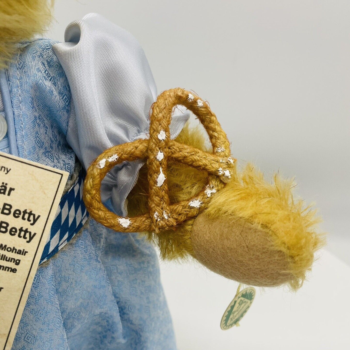 Hermann Coburg Teddybär Oktoberfest Brezel Betty limitiert 50 35cm Mohair