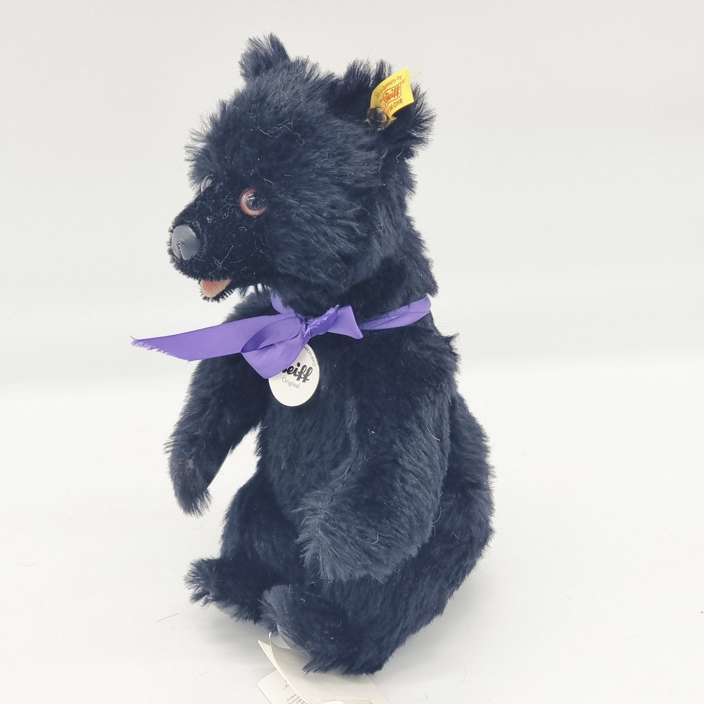 8739085
