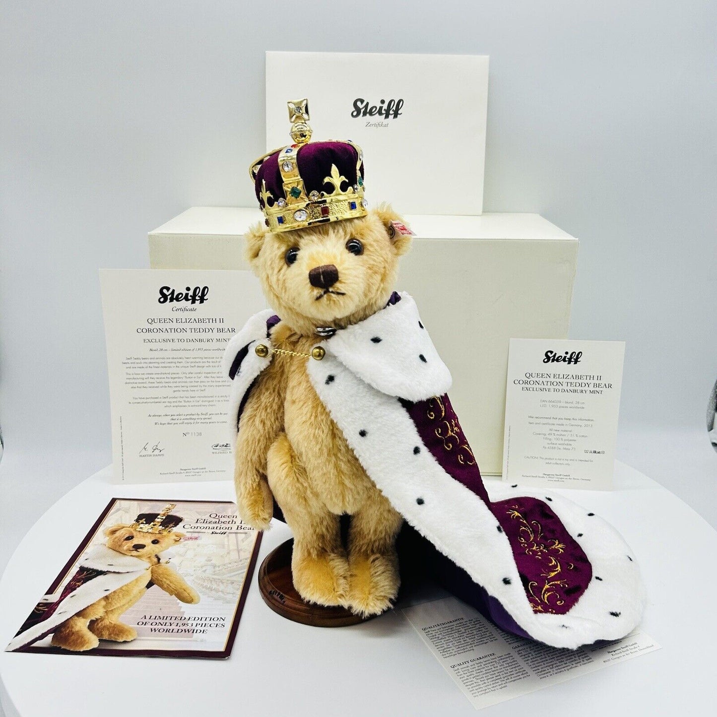 Steiff Danbury Mint 664359 Teddybär Queen Elizabeth II Coronation Bear 28 cm