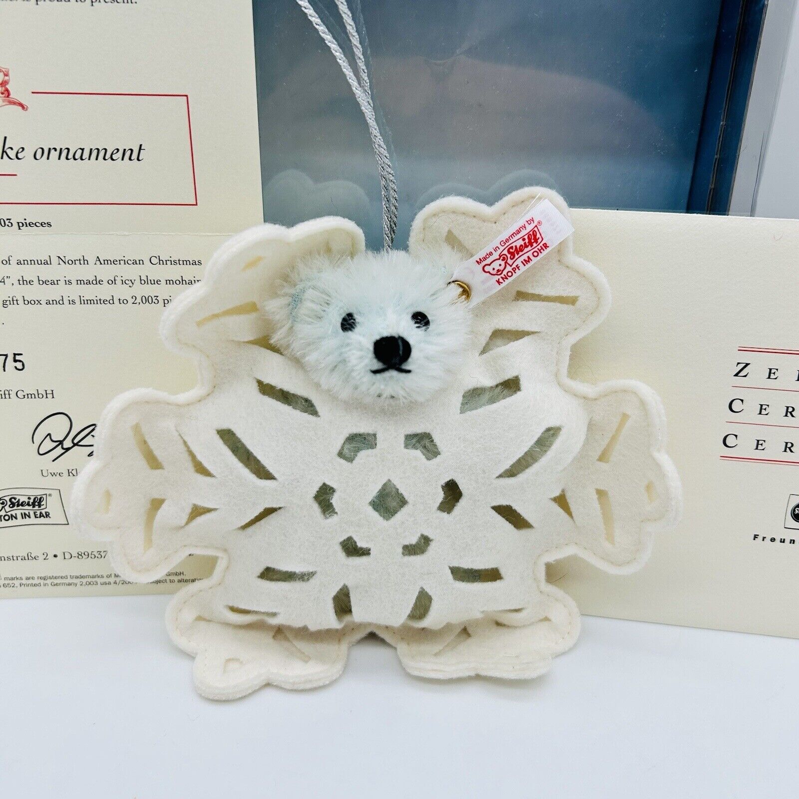 Steiff snowflake bear outlet Christmas ornament 666971 in box