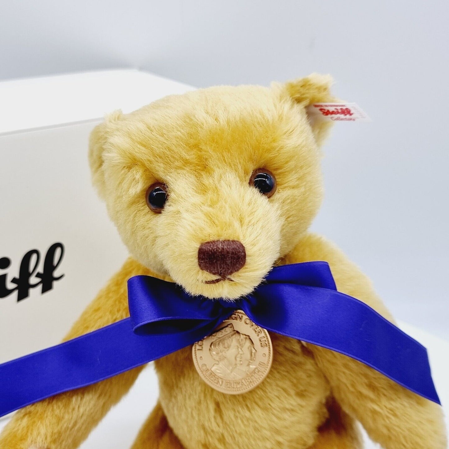 Steiff 663345 God save the Queen Teddybär Zeitlimitierung aus 2015 32 cm Mohair