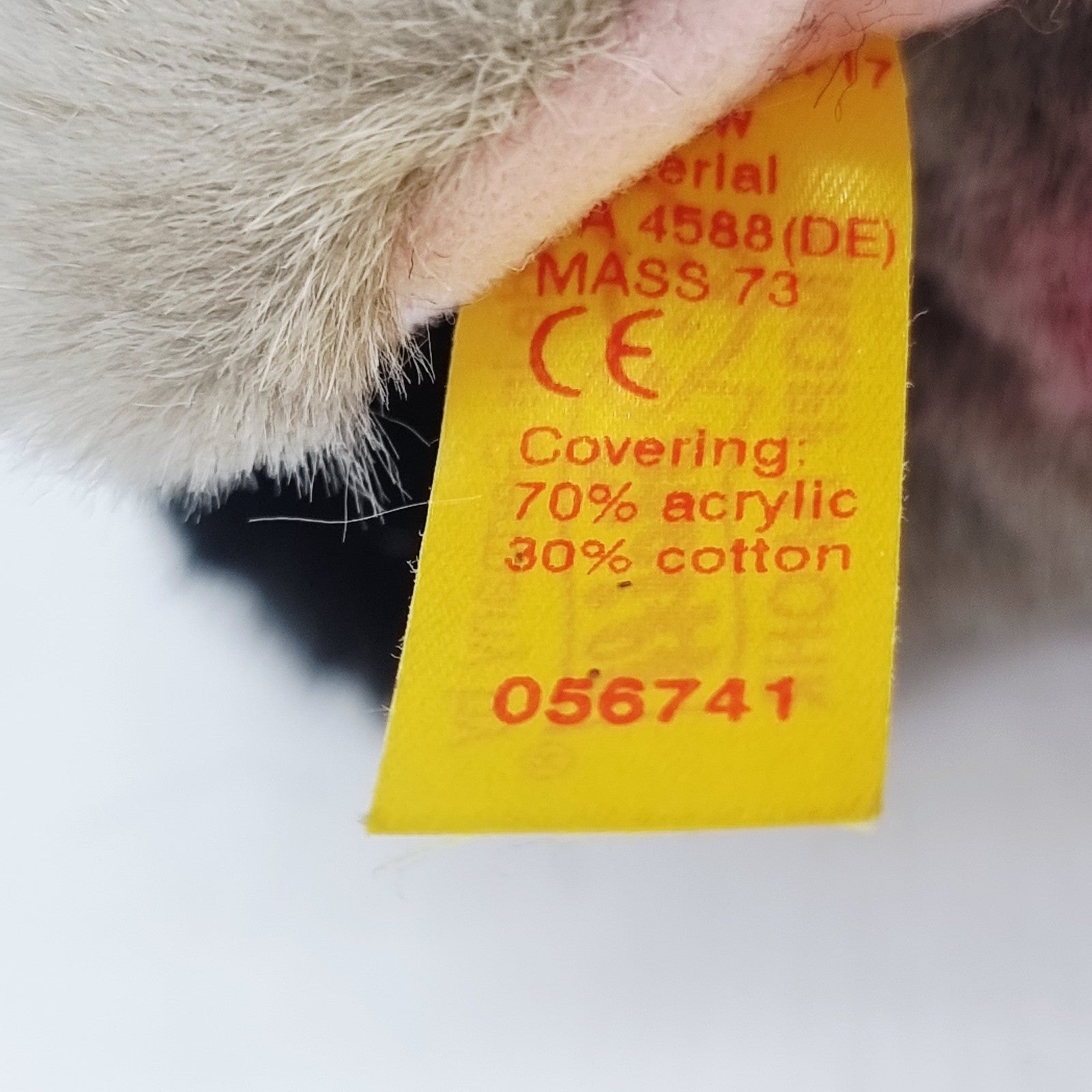 8738516