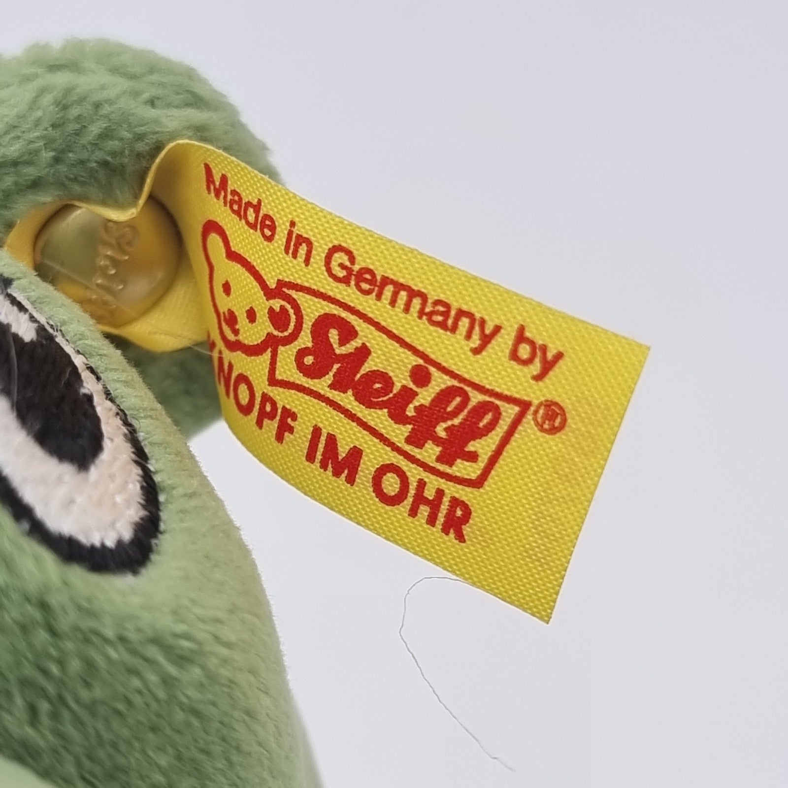 8738229