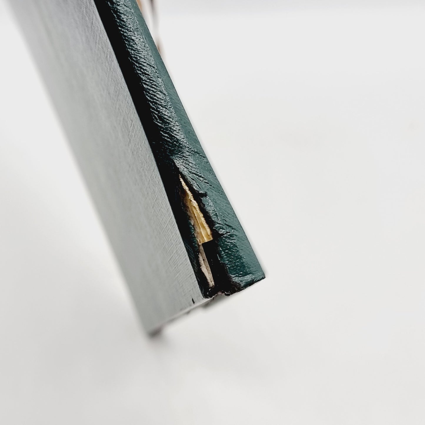 8370573