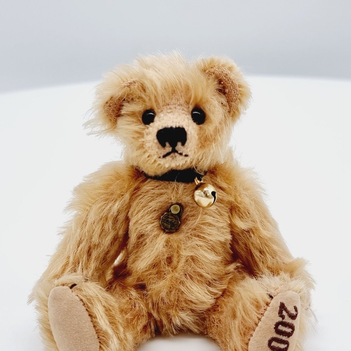 Hermann Coburg Miniatur Bär 2006 mit Glöckchen 13 cm Mohair