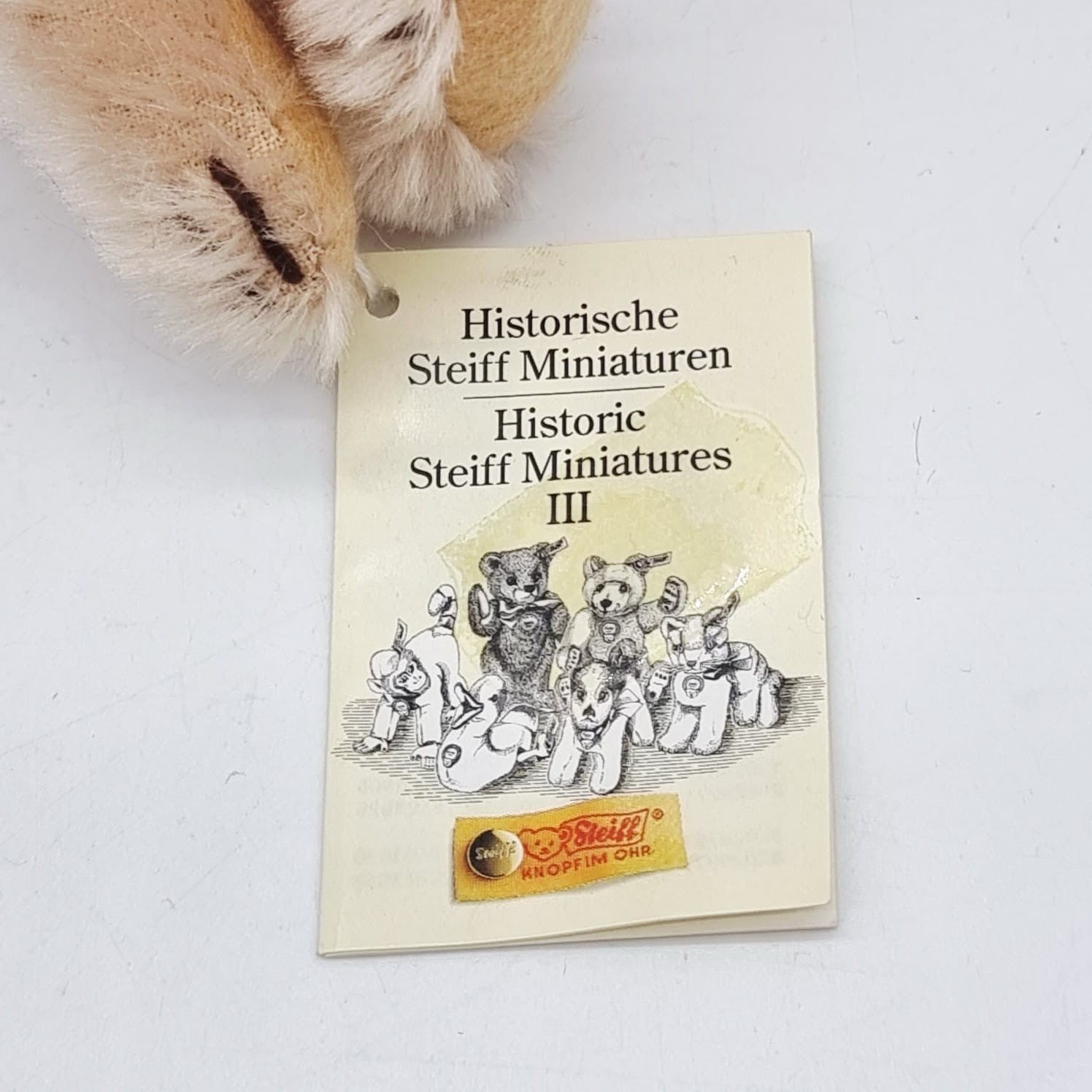 8936783
