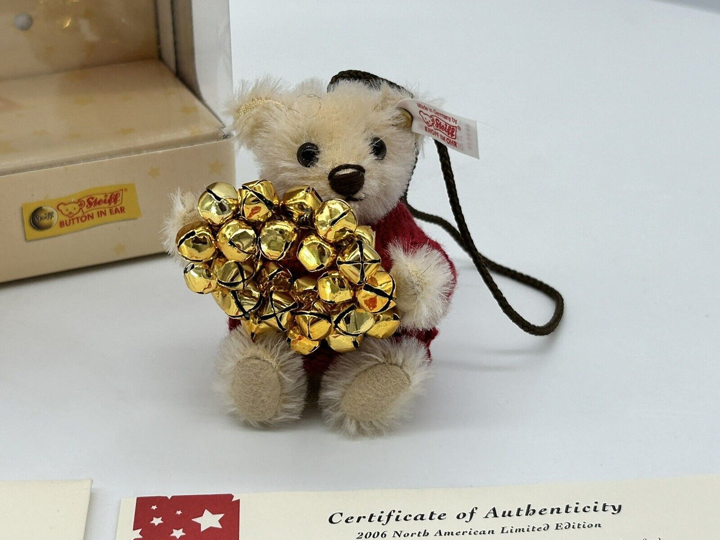 Steiff 668630 Teddybär Teddy with Wreath Ornament limitiert 1500 aus 2006 Mohair