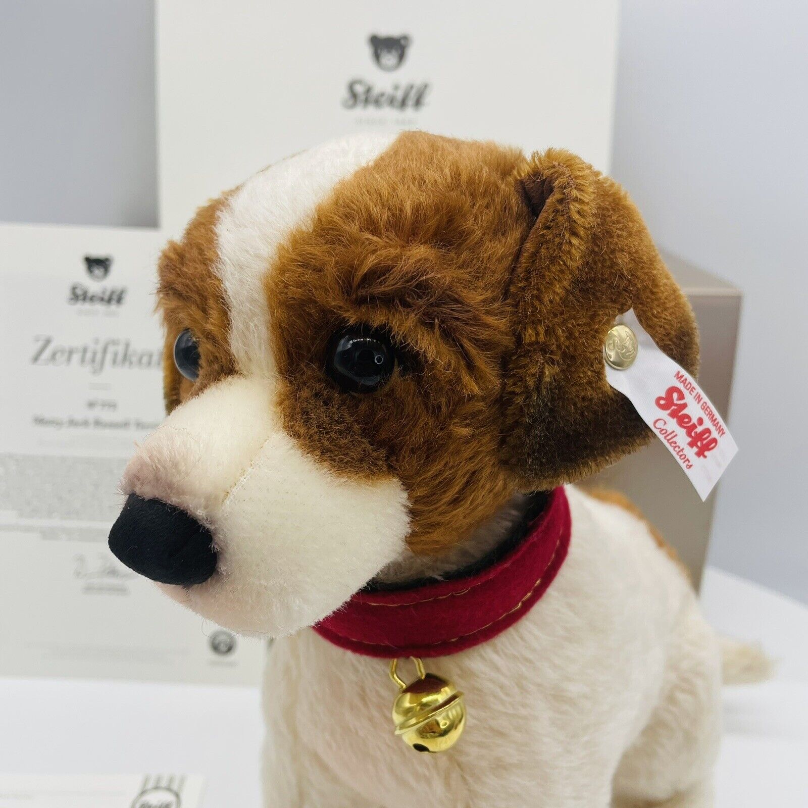 Steiff 33 cm Hexie Jack Russell Terrier avec Collier de Cuir véritable Steiff 33 cm Hexie Jack Russell Terrier avec Collier de Cuir véritable
