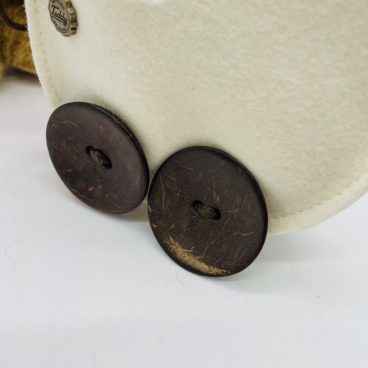 Hermann Teddy Teddybär Klara mit Puppenwagen und Filzpuppe