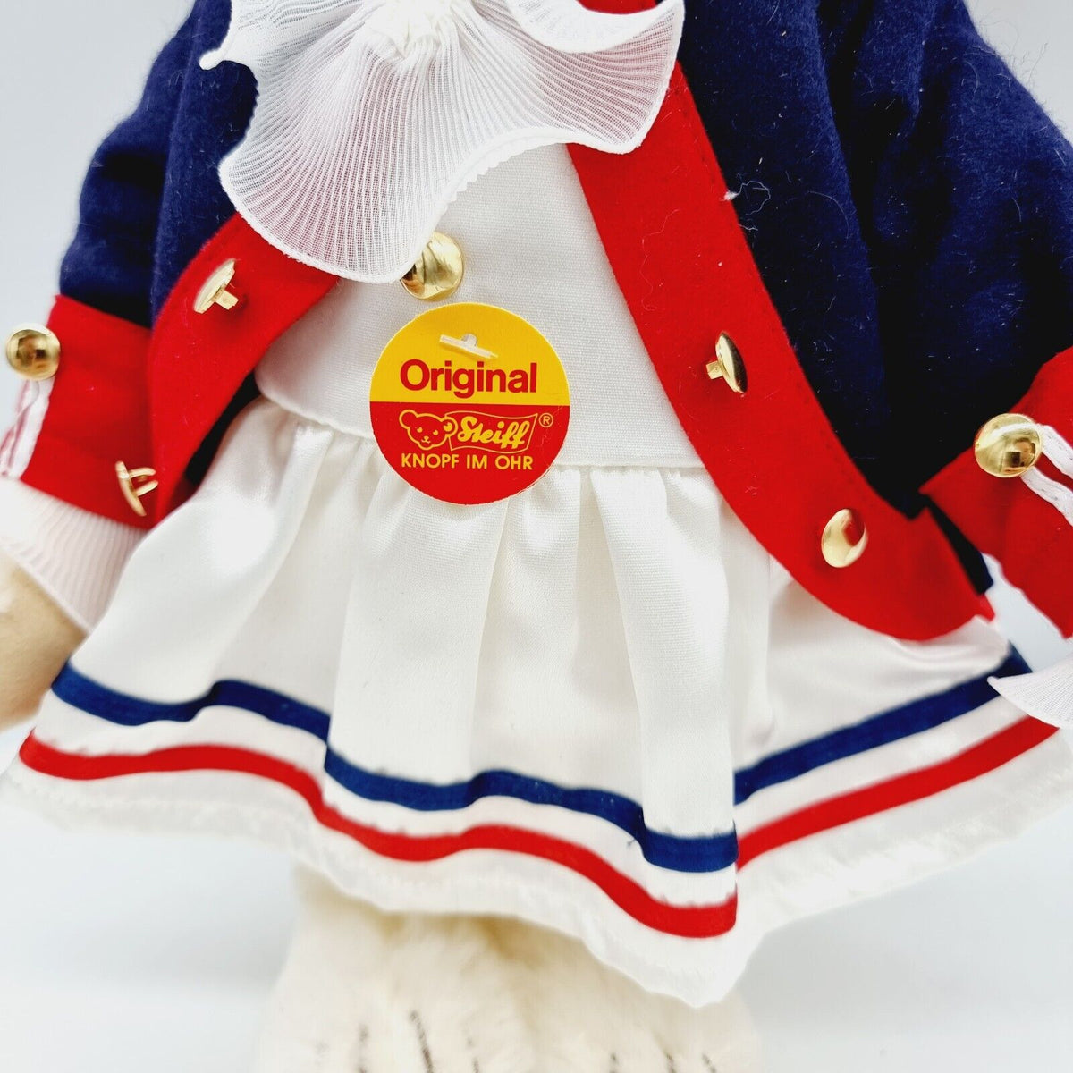 Steiff 670169 Deutschland Teddybär Funkenmariechen limitiert auf 2000 Exemplar