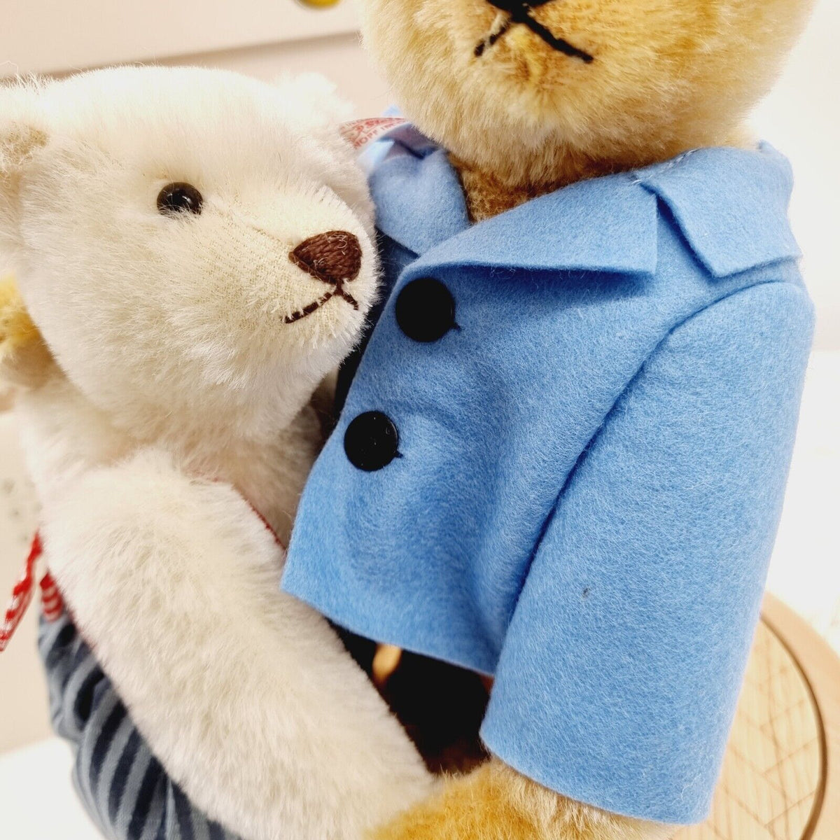 Steiff 038181 Teddybären Tanzpaar auf Musikbox limitiert 2500 aus 2005
