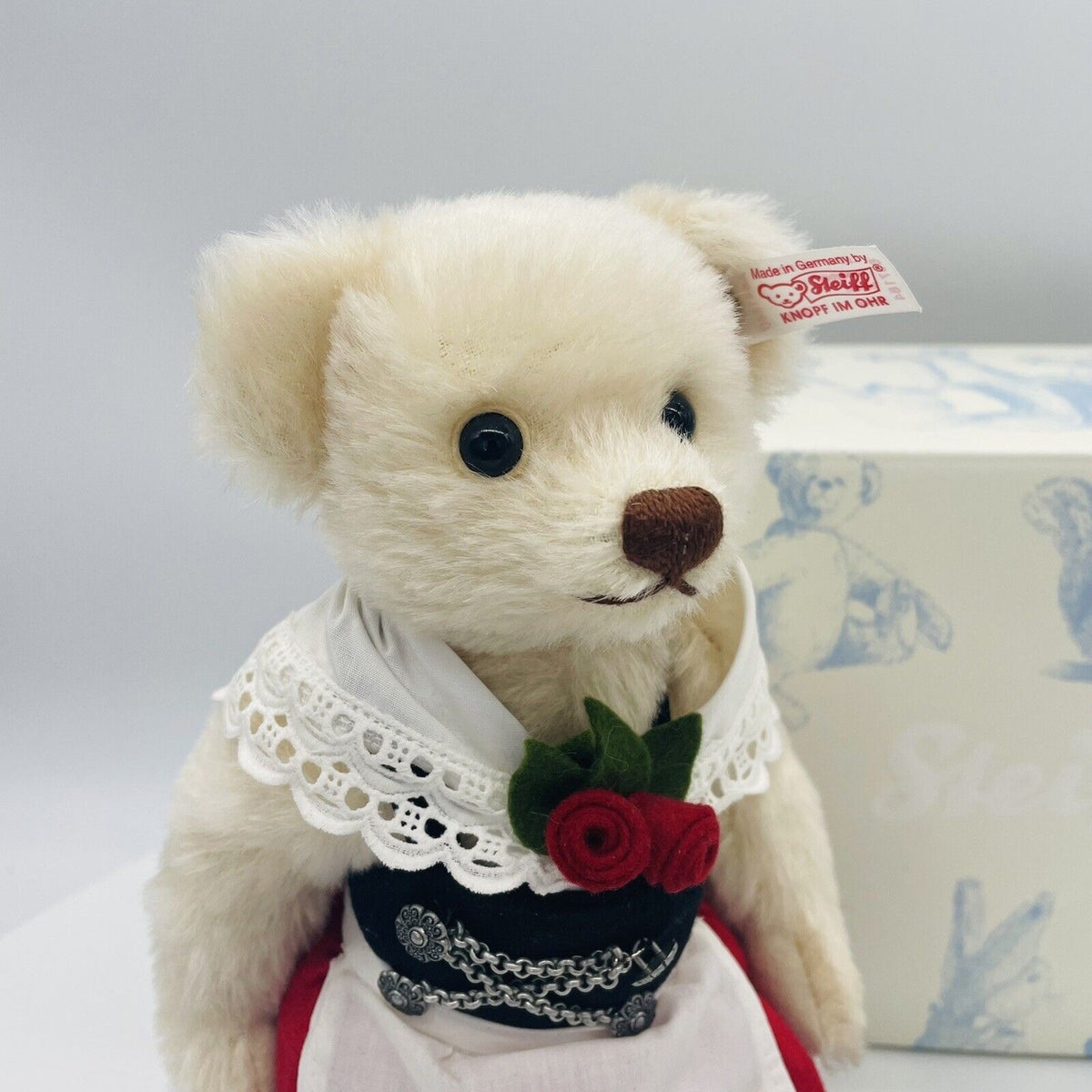 Steiff Teddybär Trachtenmädchen Liesel 657184 limitiert 1500 aus 2010 23cm
