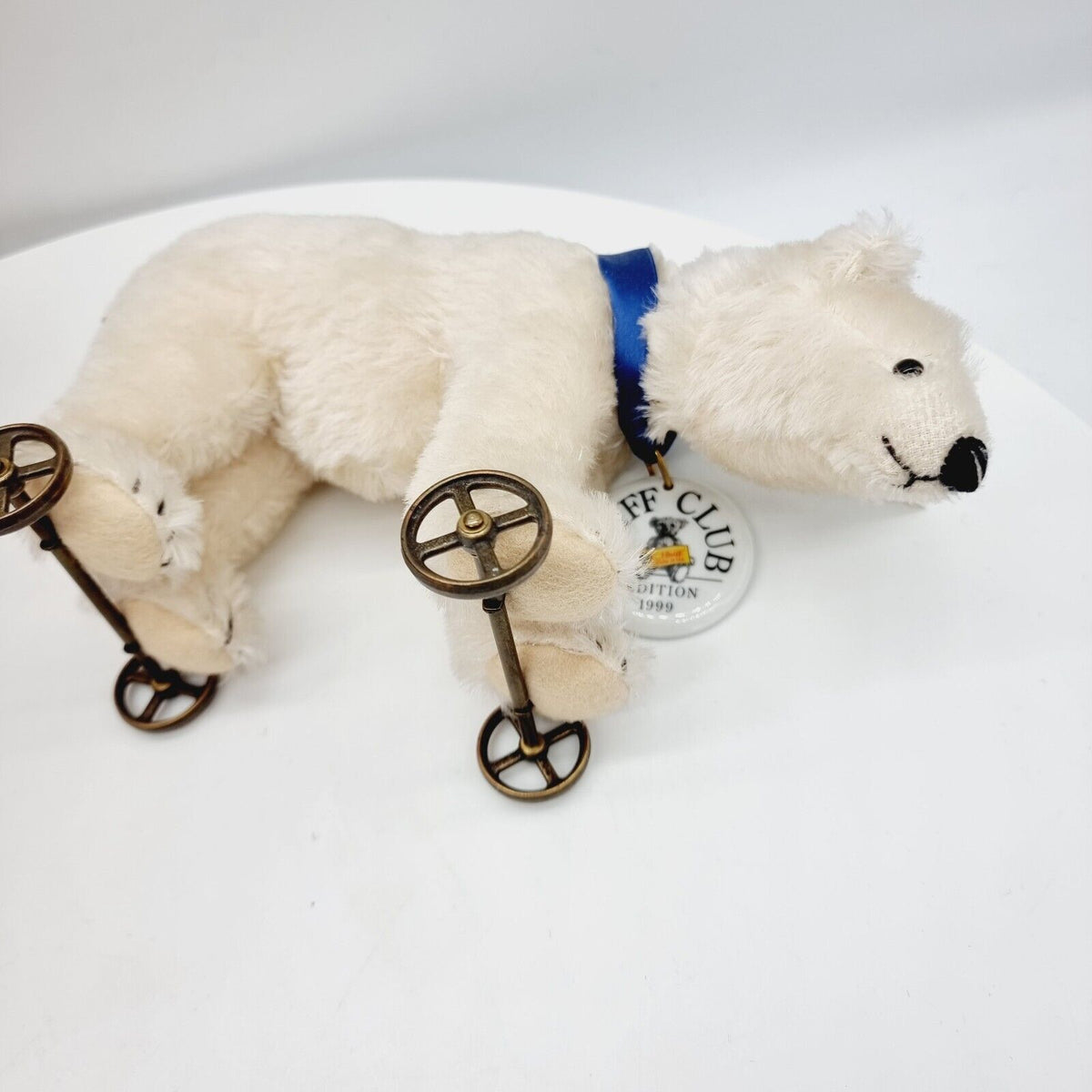 Steiff 420177 Eisbär auf Rädern 22 cm Club Edition 1999 mit Porzellanmarke