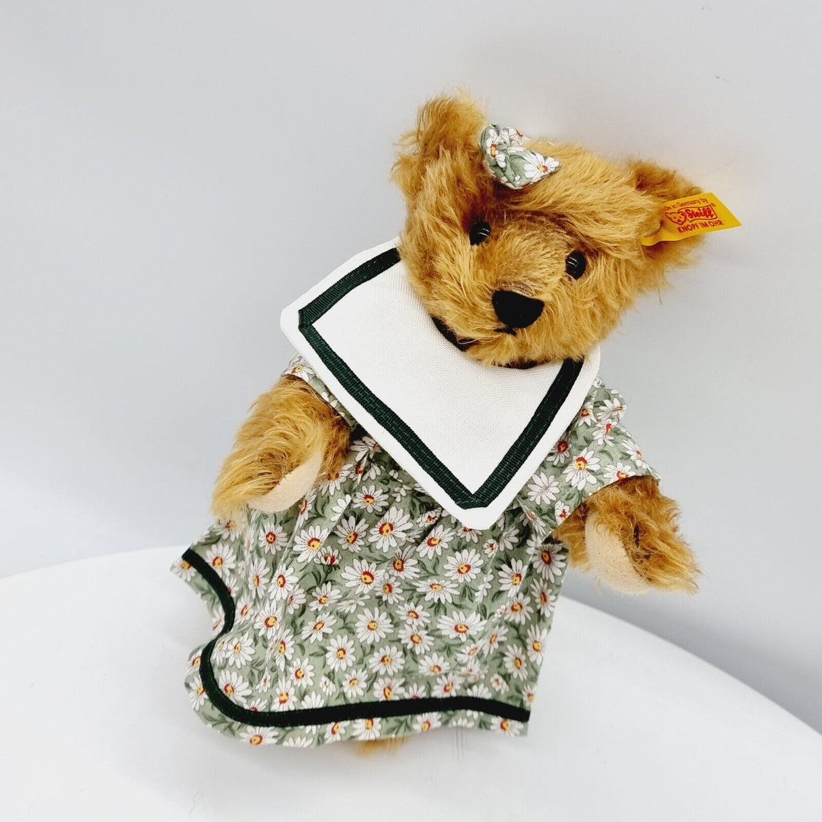 Steiff 028632 Teddybär Mädchen aus 2001 23 cm Mohair