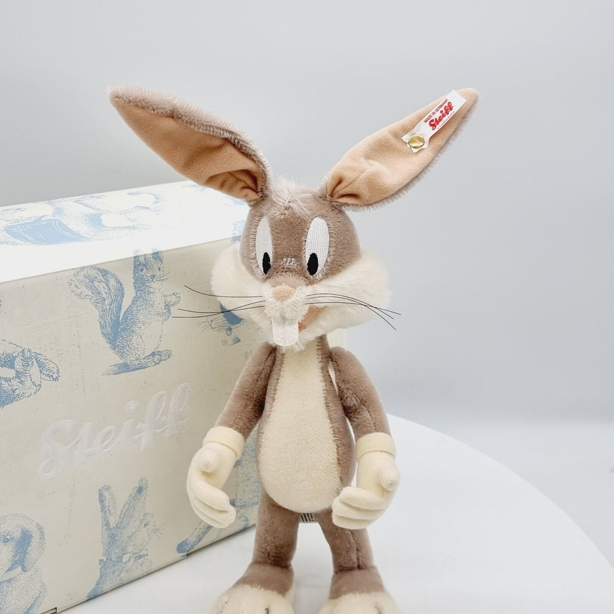 Steiff 355042 Warner Bros Bugs Bunny aus Looney Tunes limitiert 2000 aus 2015