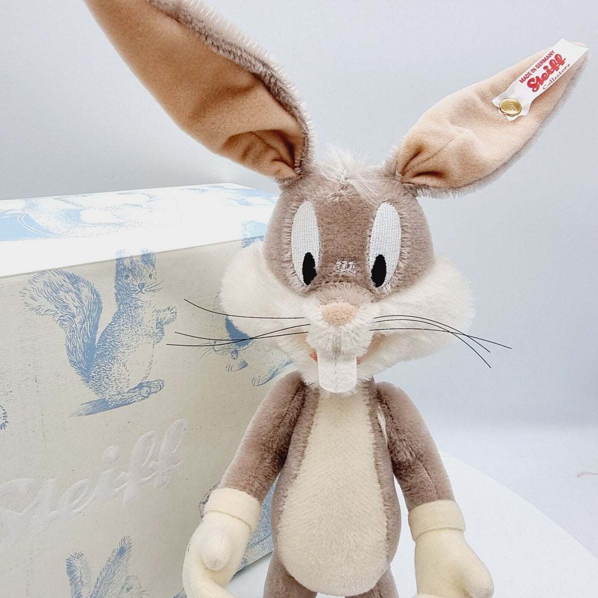 Steiff 355042 Warner Bros Bugs Bunny aus Looney Tunes limitiert 2000 aus 2015