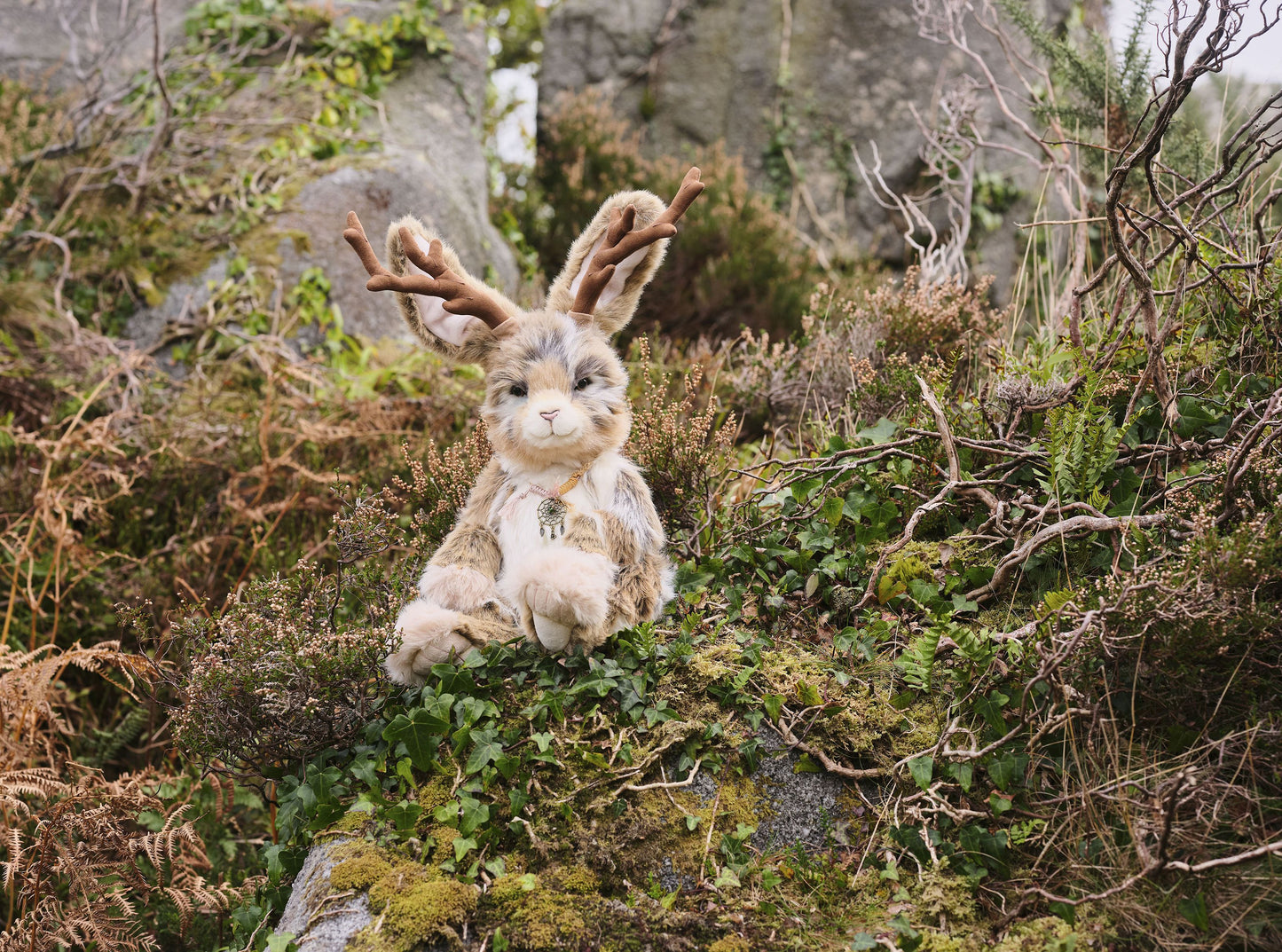 Charlie Bears CS262621 Signature Jackalope 42 cm