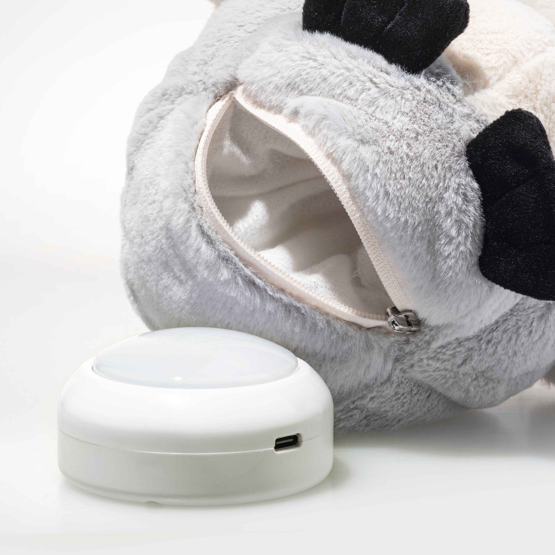 Steiff 242847 Light at Night Lio Pinguin