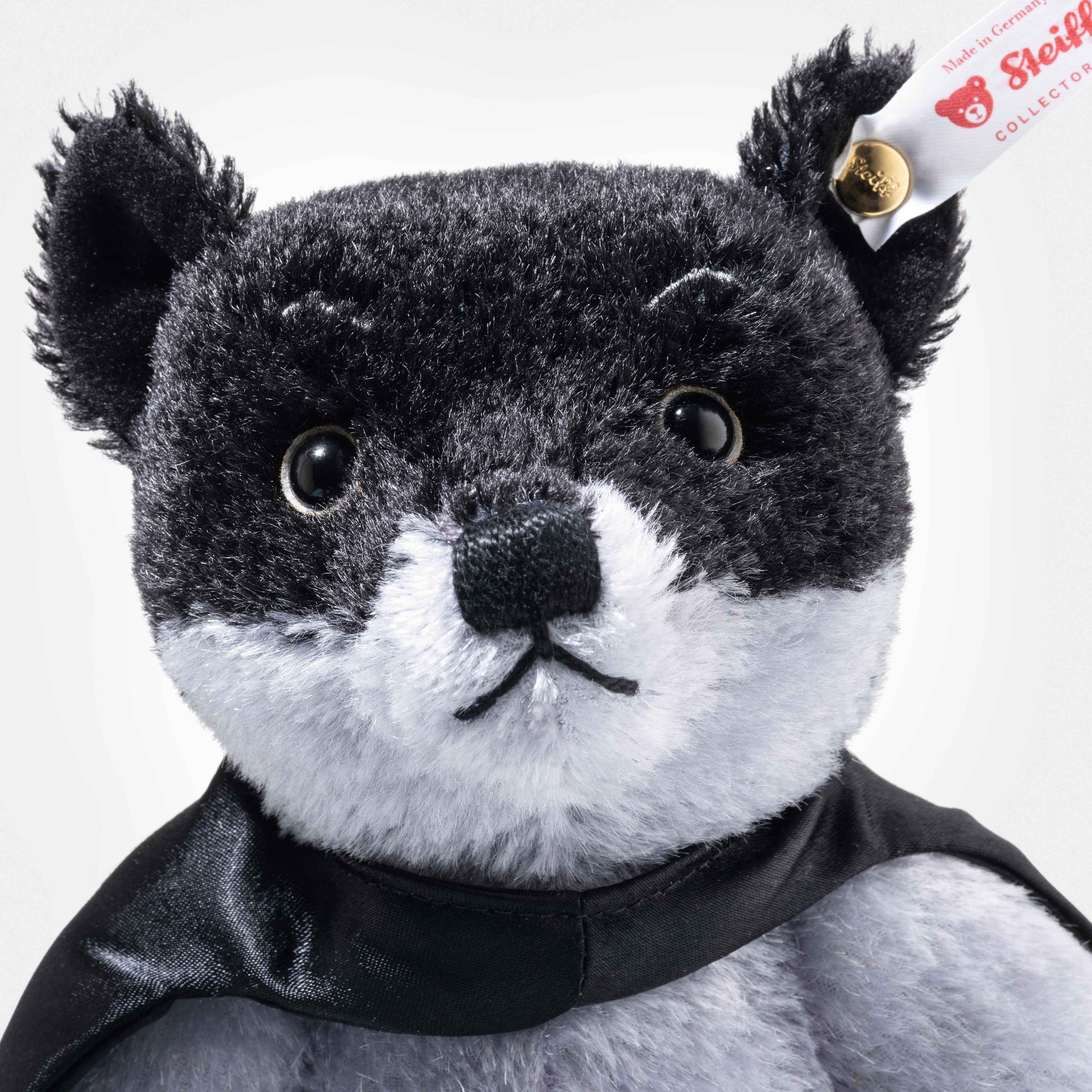 Steiff 356162 Batman Teddybär 85. Jubiläum