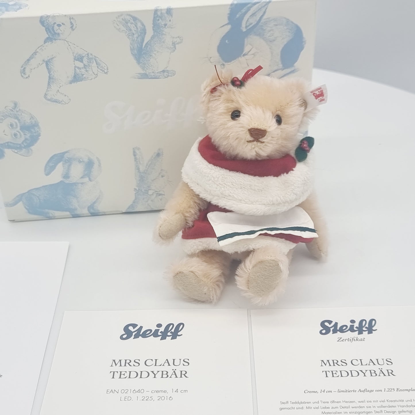 Nr. 12! Steiff 021640 Mrs. Claus Teddybär 14 cm Jahr 2016 aus dem Steiff Archiv