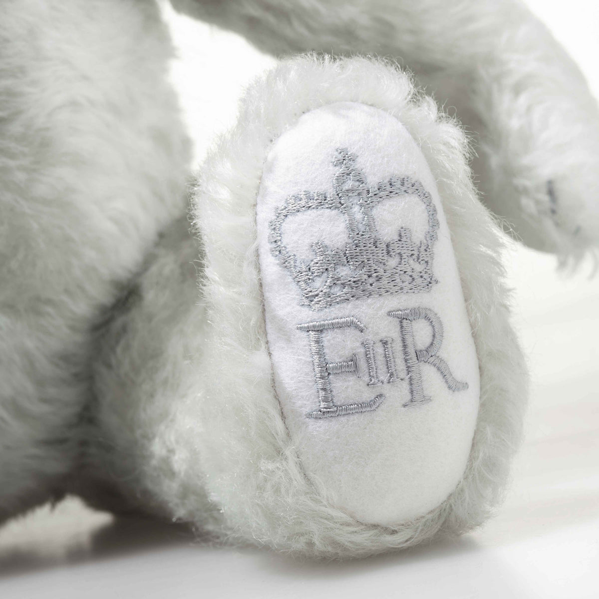Steiff 691300 Teddybär HM Queen Elizabeth